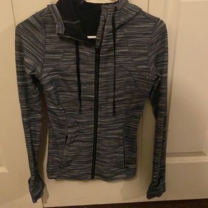 Lululemon defined jacket size 4